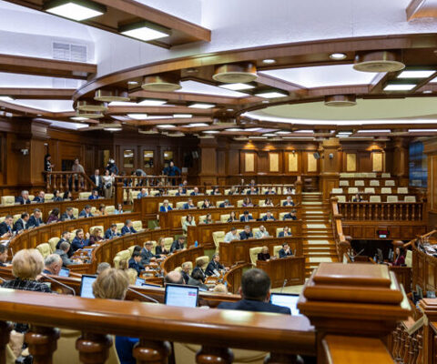 Парламент Молдовы ужесточил наказания за сексуальную эксплуатацию и насилие над детьми
