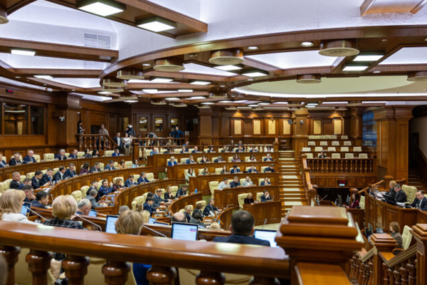 Парламент Молдовы ужесточил наказания за сексуальную эксплуатацию и насилие над детьми
