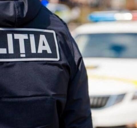 Полицейские опровергли обвинения Костюка о наркотиках у школьницы