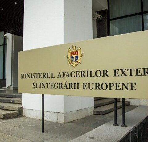 Послам Молдовы увеличат ежемесячные выплаты до 6000 долларов в месяц