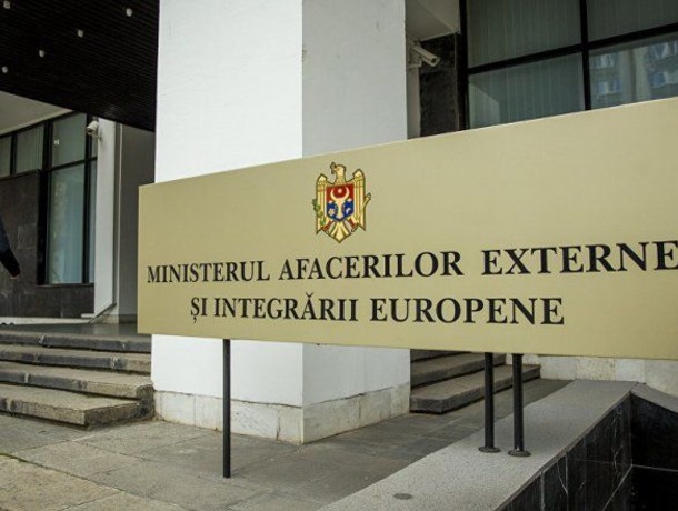 Послам Молдовы увеличат ежемесячные выплаты до 6000 долларов в месяц