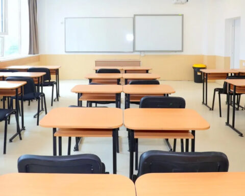 Правительство Молдовы одобрило реорганизацию 73 школ для улучшения образовательного доступа