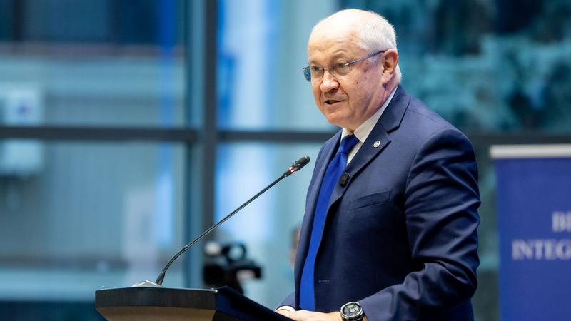 Премьер: пенсии вырастут с учетом инфляции, их индексируют в 2025 году