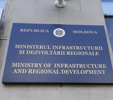 Работы по программе «Европейский двор» приостановлены до улучшения погодных условий