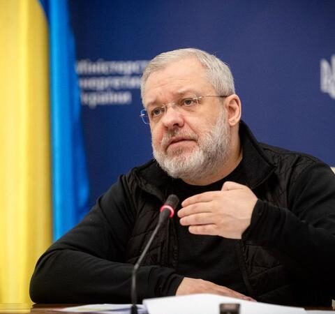 Суд рассматривает возможность освобождения экс-министра энергетики Украины под залог 10 миллионов долларов