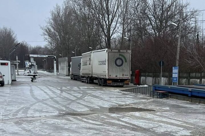 Таможенные посты Молдовы работают в обычном режиме, затруднения у КПП Костешты