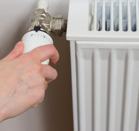 Утверждено ANRE: снижение цен на тепло в Кишиневе, Унгене и Комрате, рост в Бельцах и Глоденах