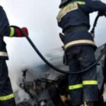 В Чишинау загорелся автомобиль во дворе жилого дома