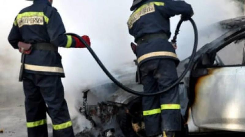 В Чишинау загорелся автомобиль во дворе жилого дома