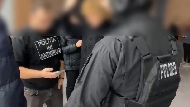 В Кишиневе разоблачен „колл-центр” по продаже наркотиков: задержаны 11 человек