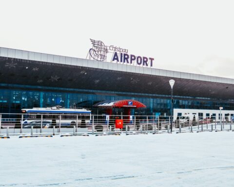 Задержки рейсов в аэропорту Кишинева из‑за плохих погодных условий