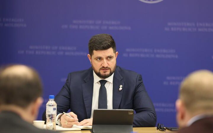 Дорин Юнгиецу заявил о продолжении массового импорта топлива в Молдове