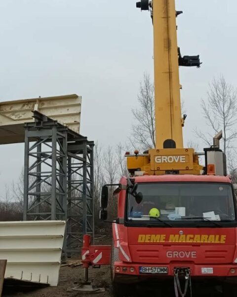 Игорь Гросу проверил ход работ на мосту в Унгенах