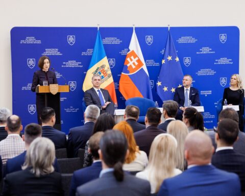 Мая Санду заявила о возможностях для бизнеса в Молдове на форуме в Братиславе