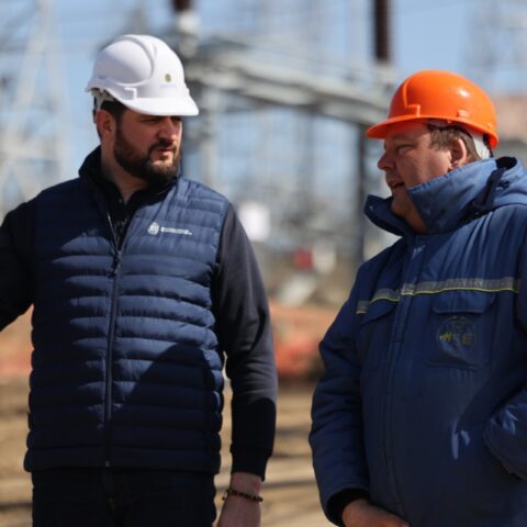 Министр энергетики посетил Вулканештскую электроподстанцию для оценки хода работ