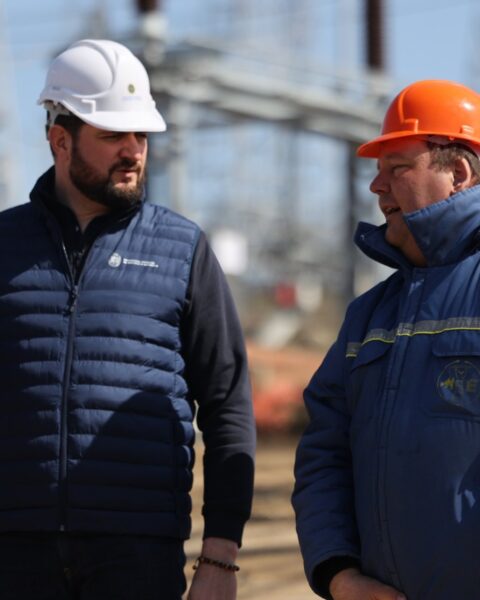 Министр энергетики посетил Вулканештскую электроподстанцию для оценки хода работ