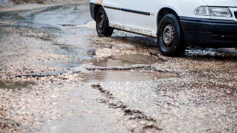 Министр объявил о проведении тендера на восстановление дороги Кишинев–Хынчешты