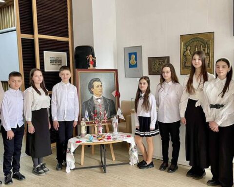 Мировой день поэзии: литературное событие в Национальном дворце румынов в Черновцах