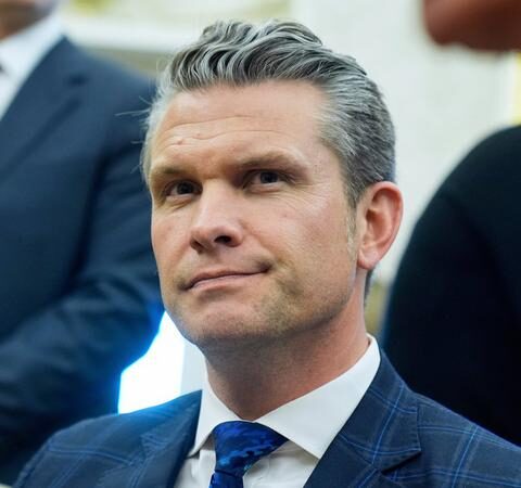 Пентагон подтверждает: осуществляется атака на военную инфраструктуру Ирана