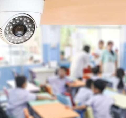 Полиция требует установки видеонаблюдения в школах для повышения безопасности