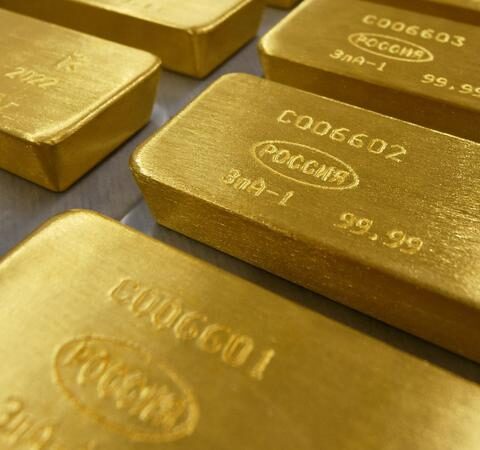 Россия продает золото из резервов Центрального банка для покрытия дефицита бюджета