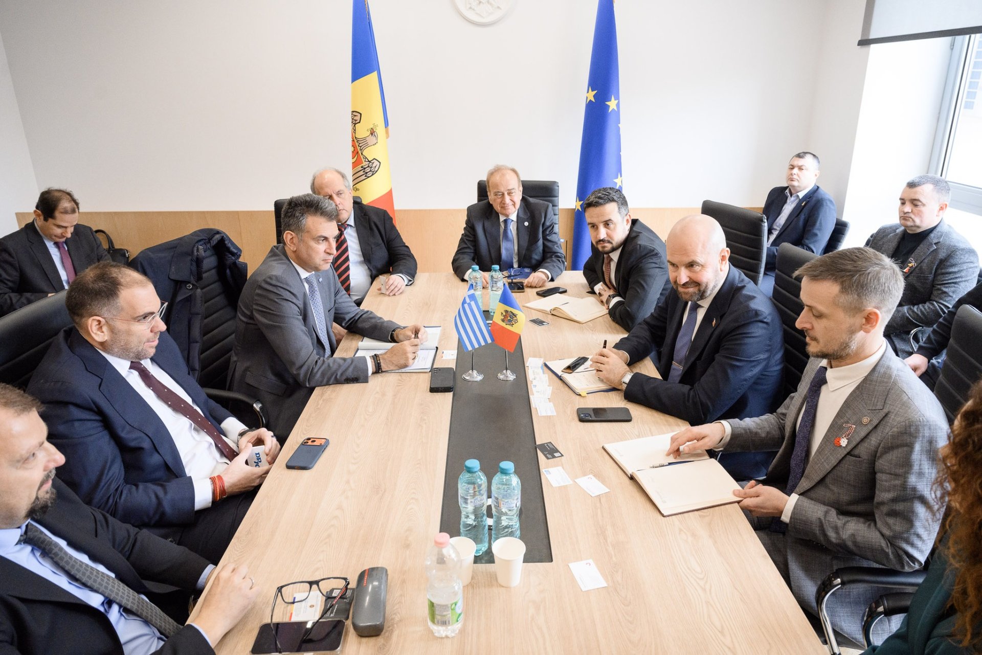 В Кишинёве обсуждены проекты в области транспорта и логистики с греческой делегацией