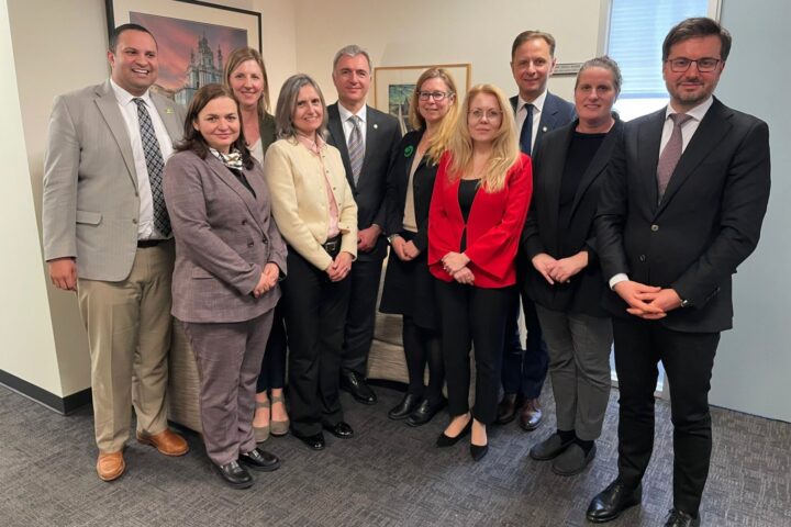 Вице-премьер Еуджен Осмокеску обсудил стратегические приоритеты с представителями Госдепартамента США