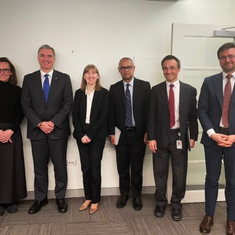 Вице-премьер Осмокеску обсудил в Вашингтоне сотрудничество с Всемирным банком