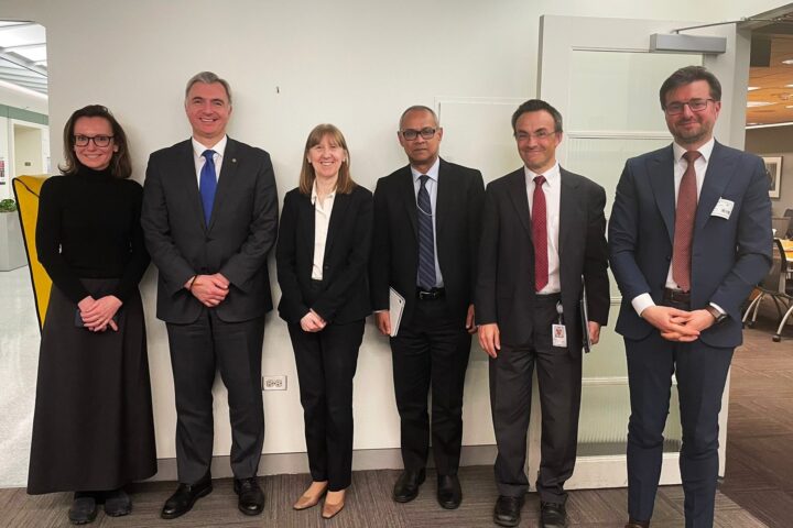 Вице-премьер Осмокеску обсудил в Вашингтоне сотрудничество с Всемирным банком