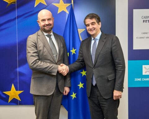 Вице-премьер Владимир Боля обсудил модернизацию железной дороги в Брюсселе