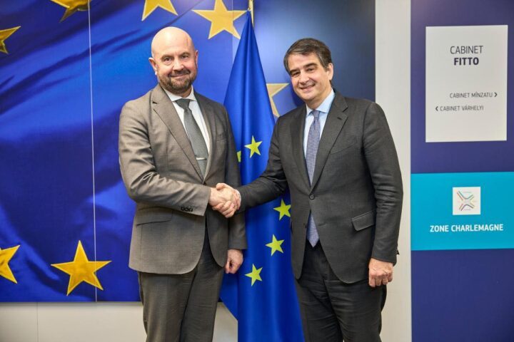 Вице-премьер Владимир Боля обсудил модернизацию железной дороги в Брюсселе