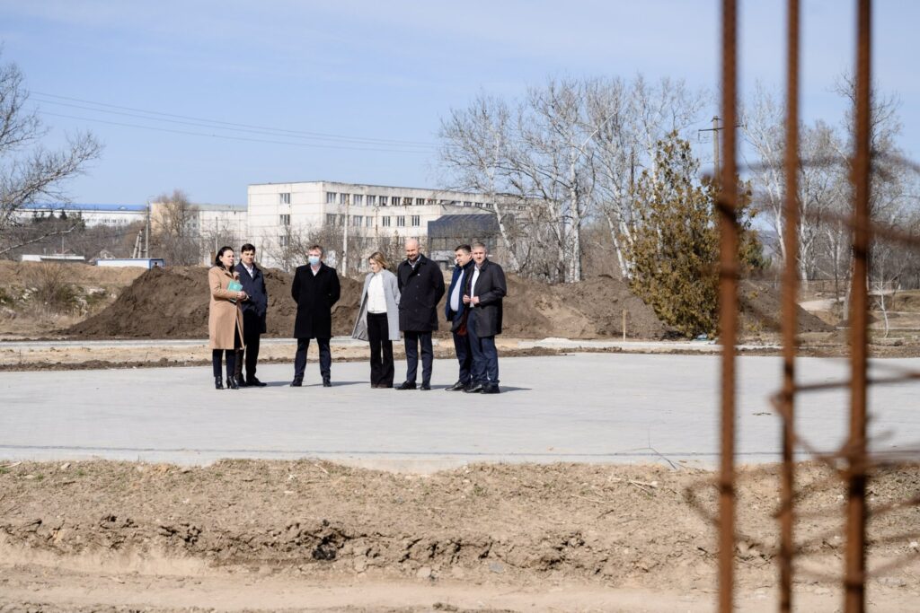 Вице-премьер Владимир Боля проинспектировал инфраструктурные проекты в Ниспоренском районе