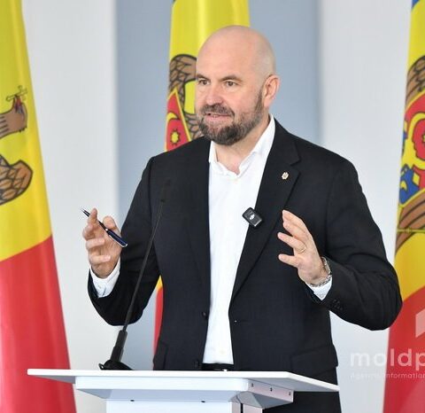 Вице-премьер Владимир Боля сообщил о приостановке более 70% регулярных пассажирских рейсов в Молдове