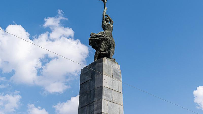 Запрос общественности о сносе советских памятников в Молдове