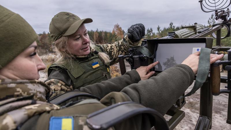 Женщины из Украины обучаются производству дронов в рамках специальной программы