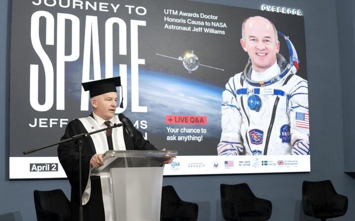 Астронавт NASA Джеффри Уильямс провел публичные лекции в Кишиневе