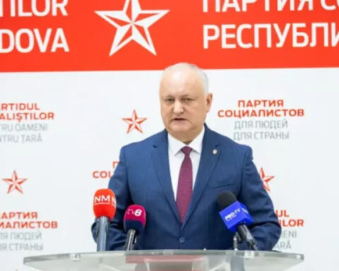 Додон заявил о намерении ПСРМ добиваться досрочных выборов и диалога с Россией