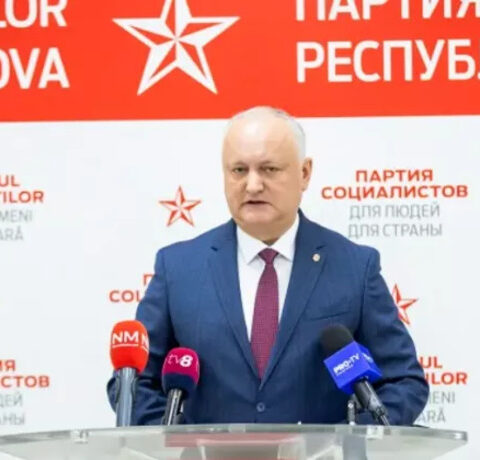 Додон заявил о намерении ПСРМ добиваться досрочных выборов и диалога с Россией