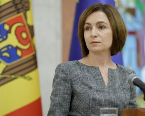 Два офицера СИБ возвращаются в Молдову после международного обмена