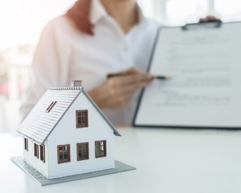 Минфин прекратил прием заявок на компенсации в рамках программы "Первый дом"