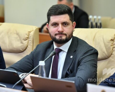 Министр энергетики сообщил о повторном подключении потребителей к электроэнергии через альтернативные линии