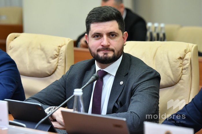 Министр энергетики сообщил о повторном подключении потребителей к электроэнергии через альтернативные линии