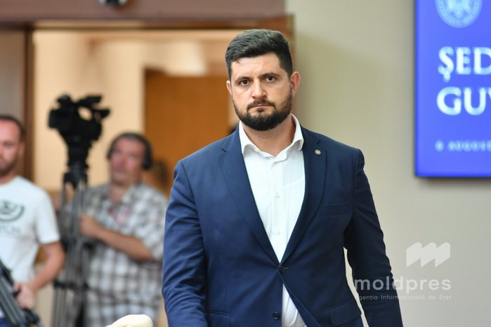 Министр энергетики сообщил о возможном снижении цен на топливо в ближайшие недели