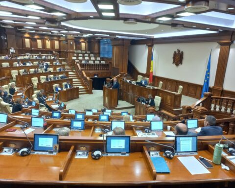 Парламент отменил чрезвычайное положение в энергетическом секторе с 25 апреля