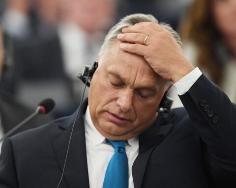 Политическая неопределенность в Венгрии усиливает сценарии подготовки власти к возможной потере контроля