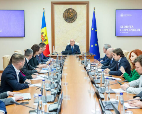 Правительство предлагает парламенту отменить режим чрезвычайного положения в стране