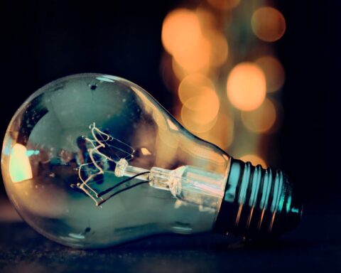 Сниженные тарифы на электроэнергию вступили в силу в Молдове