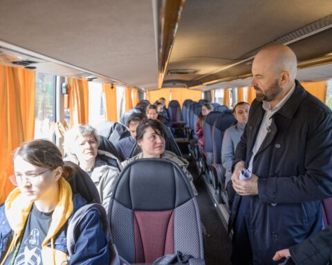 Запущен новый маршрут между Кишинёвским железнодорожным вокзалом и аэропортом, время в пути 15 минут