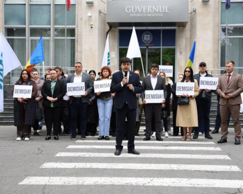Активисты партии MAN требуют отставки министра обороны после трагедии в Кагуле