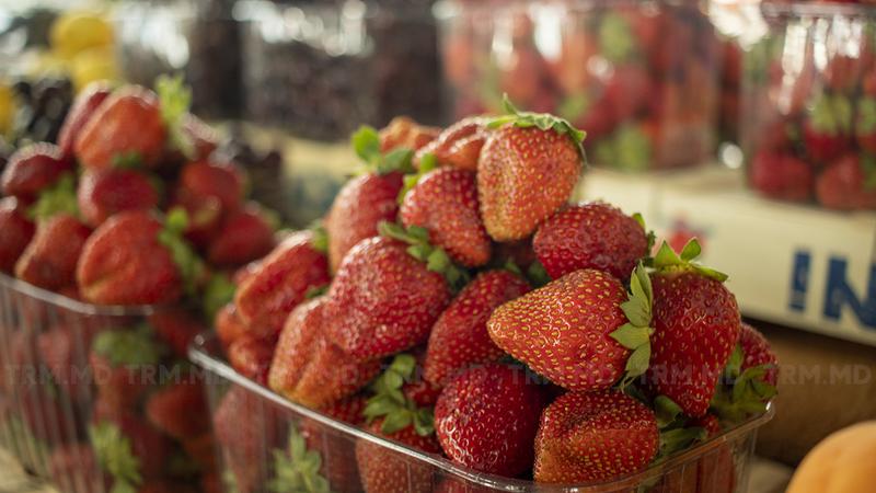 Центральный рынок наполняется местными продуктами, но цены остаются высокими